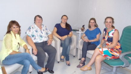 Profissioanais do Hospital Santa Rosa de Lima, de Arroio do Tigre, circularam pelas dependncias do Ana Nery